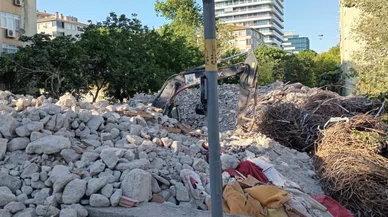 Dev gibi binalar kaç liraya yıkılıyor, molozlar nereye taşınıyor? İşte detaylar