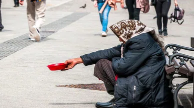 Konya'da dışardan gelerek çocuklarını dilendiren çeteye operasyon