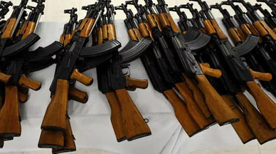 PKK'lı teröristler silah bırakmaya başladı