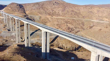 Konya'dan Antalya'ya ulaşım kolaylaştı Alanya arası zorlaştı. Ferrari hızında ulaşım
