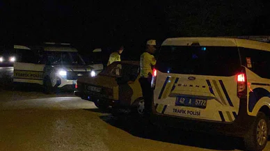 Konya'da dedesinden kalma otomobille polisten kaçan sürücü ehliyetsiz çıktı