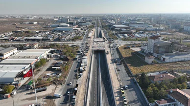 Konya'da koca bir mahalleyi mağdur eden yol tekrardan açıldı. Karahüyük nefes aldı