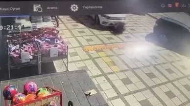 Konya'da yere çömelip poşetleriyle uğraşırken arabanın altında kaldı