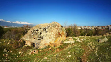 Bu mezar Konya'nın gizemli sırrını barındırıyor. Çıkan ses inanılmaz