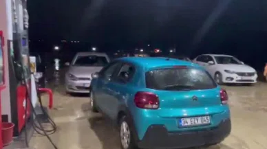 Konya ile Ankara arasındaki yol ulaşıma kapandı. Sel suları yolları vurdu