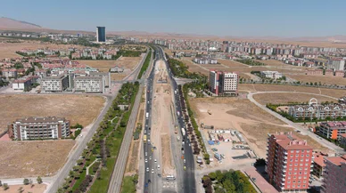 Konya'daki bu yola İzlanda modeli uygulandı. Yeşilin en doğal hali
