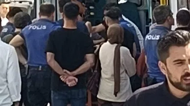 Konya'da sokak dehşeti: 2 kardeş, kaldırımda yürüyen 2 kişiyi bıçakladı