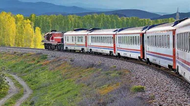Yılların eskitemediği hat: Konya Meram İzmir Basmane Mavi Treni artık nostalji oldu
