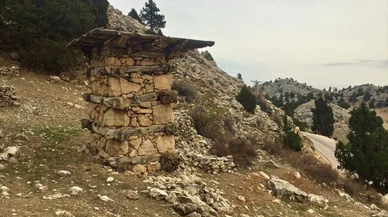 Konya'nın kadim bir geleneği. Toroslardaki arı kaleleri ilgi çekiyor