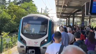 Marmaray'da ayrı duraklarda 2 kişi intihar etti