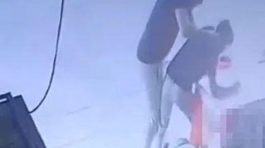 Bekçiden, 15 yaşındaki market çırağına dayak