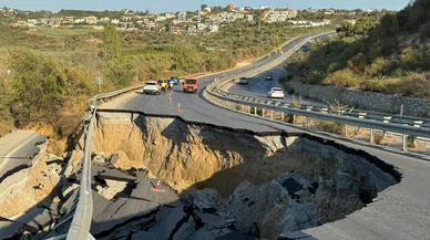 Deprem ülkesi Türkiye'de: Söke-Kuşadası yolu çöktü