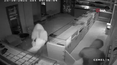 Kuyumcudan 7 kilo altını böyle çaldılar