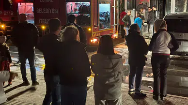 Pastanede yangın paniği: Mahalleli yangını izledi