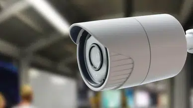 Güvenlik kamerasını çaldı, o anlar çalınan kamerada
