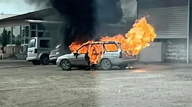 Konya'da otomobil yangını paniğe neden oldu