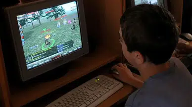 Çocuklar ekran yorgunu:  6–15 yaş arası çocukların yüzde 91’i yemek ve uyku dışında internette