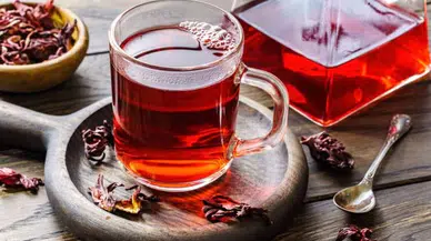 Duymamış olabilirsiniz: Doğanın kırmızı mucizesi Hibiskus çayı gençleştiriyor