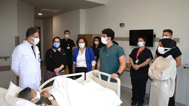 9 yaşındaki oğluna böbreğini verdi