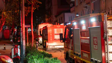 Eşine kızıp evi ateşe verdi: Komşuları dumandan zehirlendi
