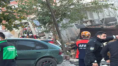 Kocaeli'nde 7 katlı bina çöktü: Enkaz altında insanlar var