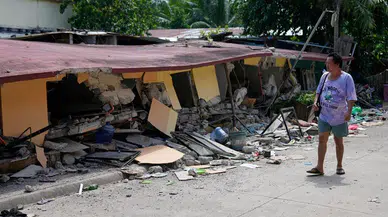 Filipinler'de 7.6 büyüklüğünde deprem: Tsunami uyarısı yapıldı