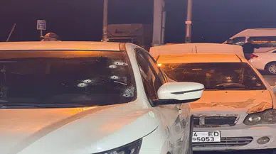 Kahvehaneye uzun namlulu silahlarla saldırı