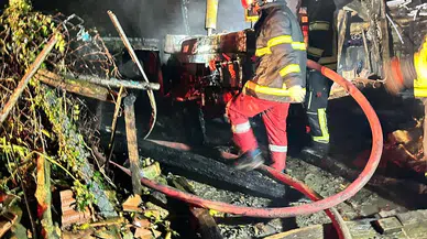 Yıldırım 2 aracı 'pert' etti: Araçlar böyle küle döndü