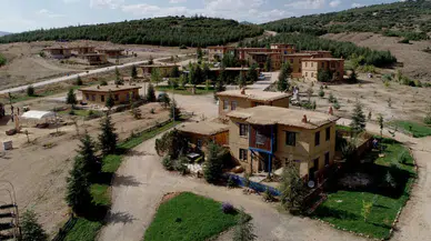 Konya’nın kerpiç evleri sanatçıları ağırlıyor: Anadolu'nun kalbi burada atıyor