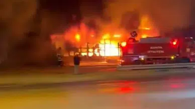 Konya'da sanayi sitesinde yangın: 9 iş yeri kullanılamaz halde