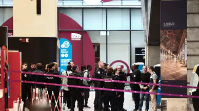 Paris’te alarm: Tren garında bıçaklı saldırgan vurularak durduruldu