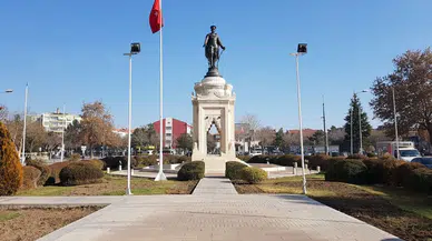 Konya'da 09.05'te hayat durdu: Şehir Atasını andı