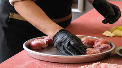 Master şefinden damak çatlatan tarifi : Doğal antibyotik olarak soğan kebabı