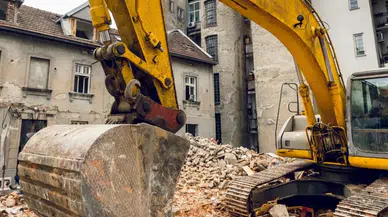 'Kontrollü yıkım' kontrolden çıktı: O anlar kamerada
