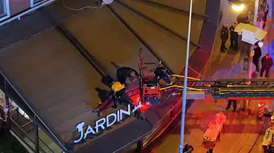 Yaşama tenteyle tutundu: 8 katlı binadan tepe üstü düştü