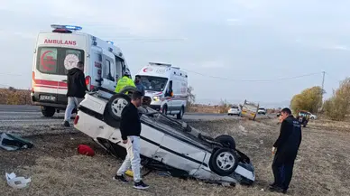 Konya'da acı kaza! Kontrolden çıktı araziye devrildi çok sayıda yaralı var