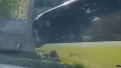 Kalp krizi geçirdi: İETT şoförü otobüsle kaldırıma çıktı