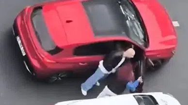 Yol verme tartışması: Kadınlar böyle kavga etti