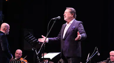 Ahmet Özhan, Konya’ya ısınma turunda: İmza günü var