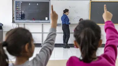 Dört gün sürecek: 15 bin sözleşmeli öğretmen başvuru tarihi açıklandı