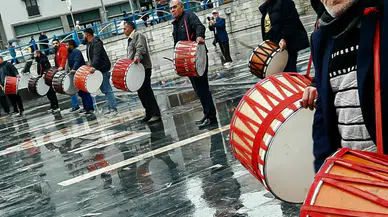 Konya'da zurnayı davulu alan Ankara'ya gitti: Abdallar meydana indi
