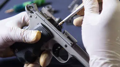 Konya'da tabancasını temizlerken kazayla kendini vuran şahıs öldü