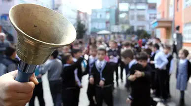 O öğretmenlere inceleme: Sosyal medyada boy gösteriyorlar