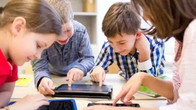 Ekran bağımlılığı nedir: Ebeveynler, çocukların çevrimiçi güvenliği konusunda çok endişeli