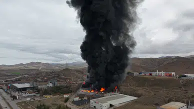 Kimya fabrikasında yangın: Tehdit  büyük