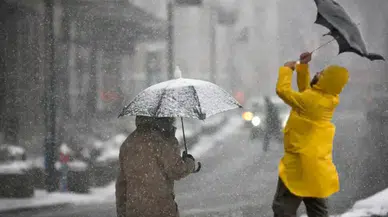 Saatlerce aralıksız yağacak: Çok sayıda il için kar, yağmur fırtına uyarısı