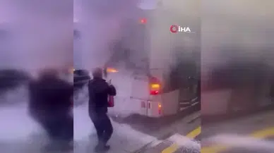 Metrobüs böyle yangını: Vatandaş faciadan ucuz kurtuldu