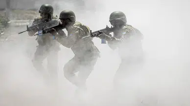 Askerlere komando eğitim verilecek