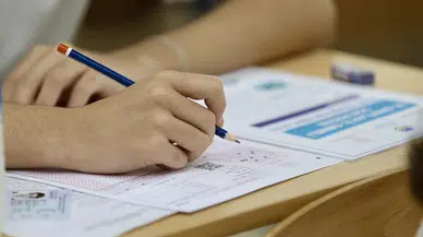 Üniversite eğitiminde şok: 179 öğrenci eksi netle üniversiteli oldu