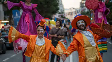 İzmir'de Rio Karnavalı havası: Bir tarih canlandı